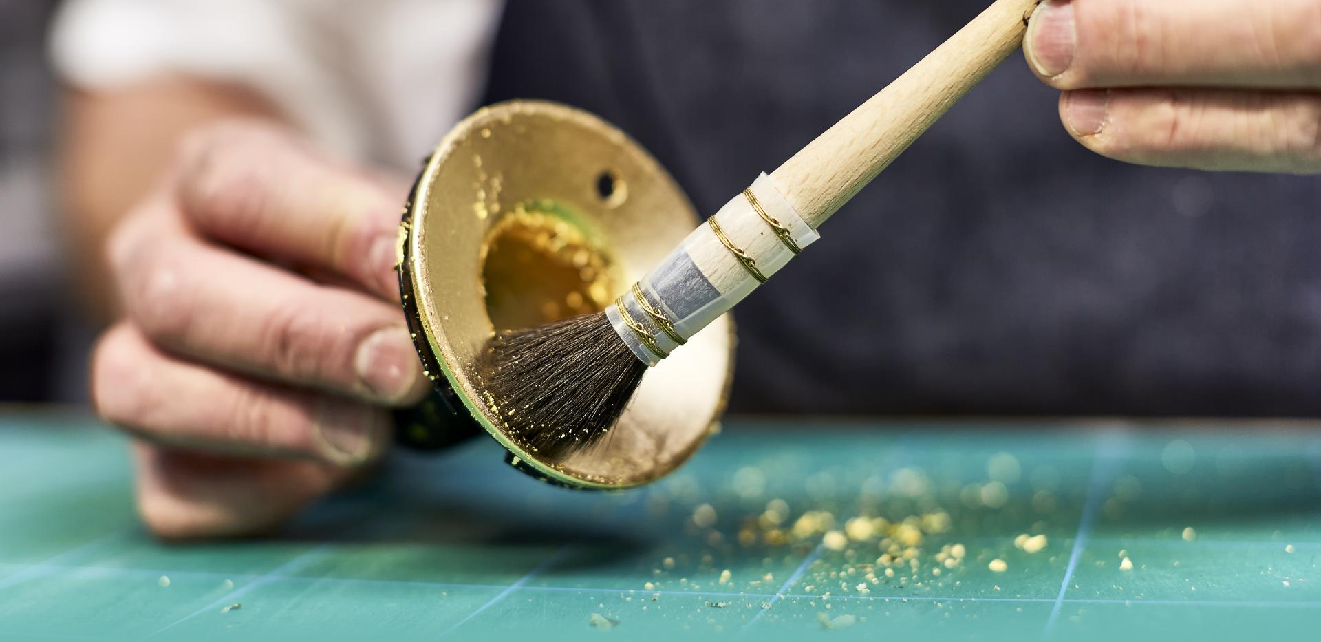 Dyson Supersonic 23.75K Gold: фен с напылением сусальным золотом