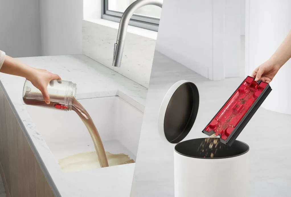 Опустошение резервуара для грязной воды и контейнера для мусора