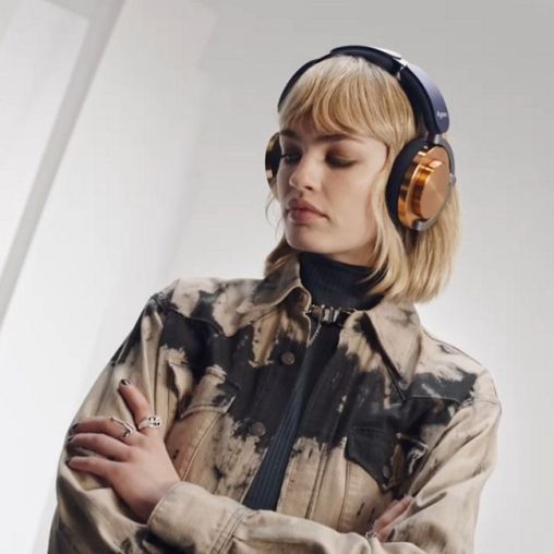 Шумоподавляющие наушники Dyson OnTrac с ЧПУ, черный никель